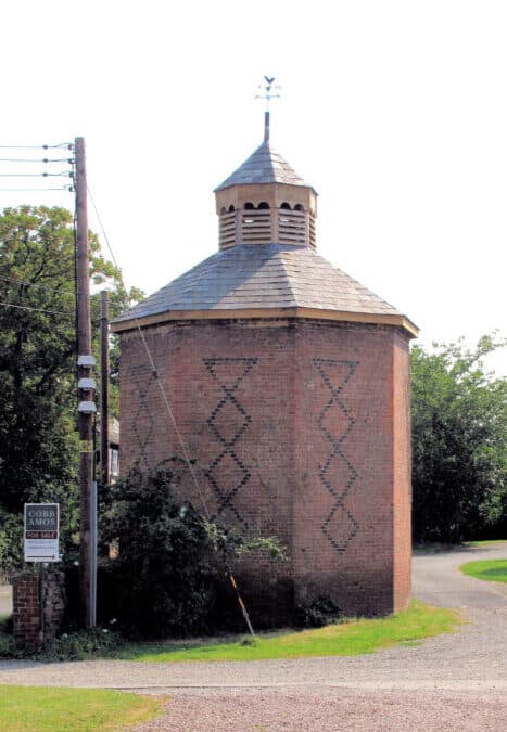 WELLINGTON DOVECOTE & HISTORY DISPLAY